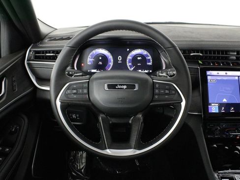 New 2025 Jeep Grand Cherokee L Limited w/ Black Appearance Package image 28