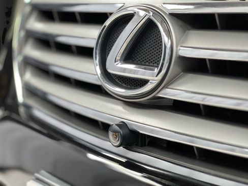 Used 2011 Lexus LX 570 4WD w/ Luxury Pkg image 47