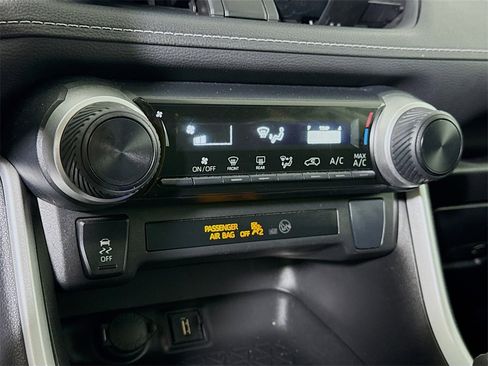 Certified 2022 Toyota RAV4 LE image 8