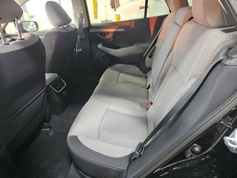 Used 2023 Subaru Outback Premium w/ Popular Package #1 AWD/4WD image 4