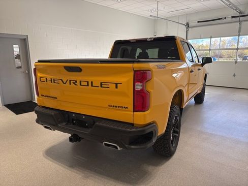 Used 2021 Chevrolet Silverado 1500 Custom Trail Boss w/ LPO, Dark Essentials Package image 6