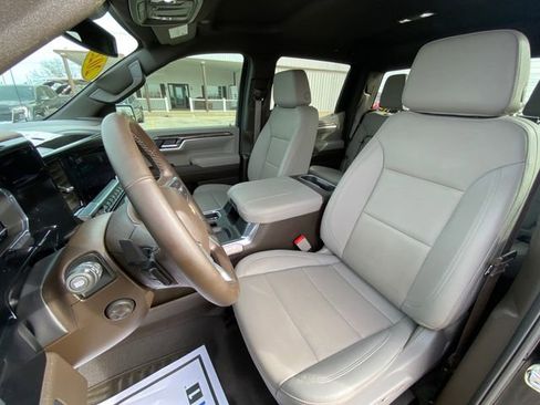 Used 2025 Chevrolet Silverado 1500 LTZ w/ Z71 Off-Road Package image 13