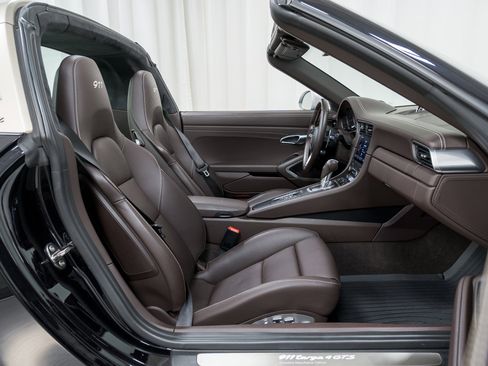 Certified 2019 Porsche 911 Targa 4 GTS image 34