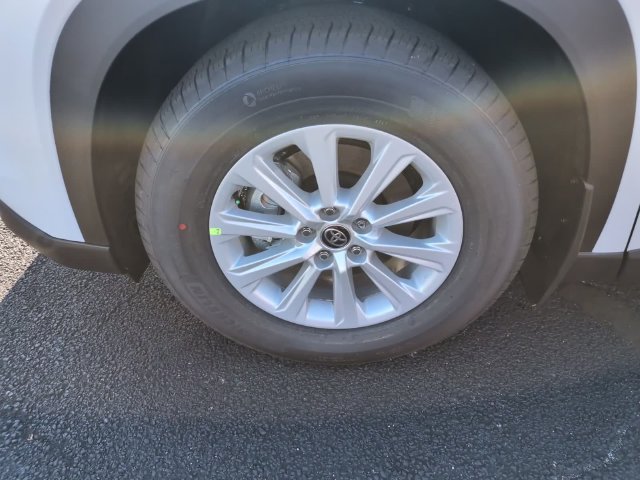 Used 2026 Toyota Grand Highlander XLE FWD image 8