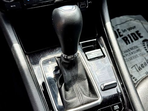 Used 2024 Jeep Compass Latitude AWD/4WD image 21