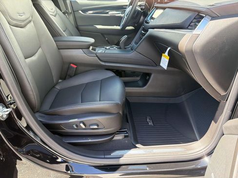 New 2026 Cadillac XT5 Premium Luxury w/ LPO, Floor Liner Package AWD/4WD image 31