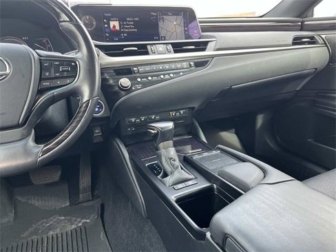 Used 2021 Lexus ES 300h w/ Premium Package image 14