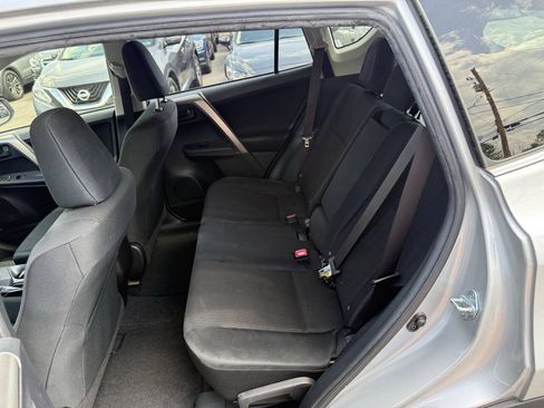 Used 2015 Toyota RAV4 LE FWD image 8