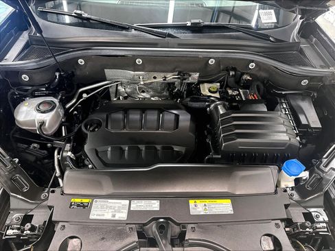 Used 2024 Volkswagen Atlas Cross Sport SE AWD/4WD image 32
