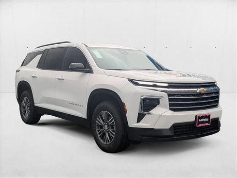New 2026 Chevrolet Traverse LT image 6