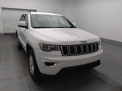 Used 2019 Jeep Grand Cherokee Laredo RWD image 14