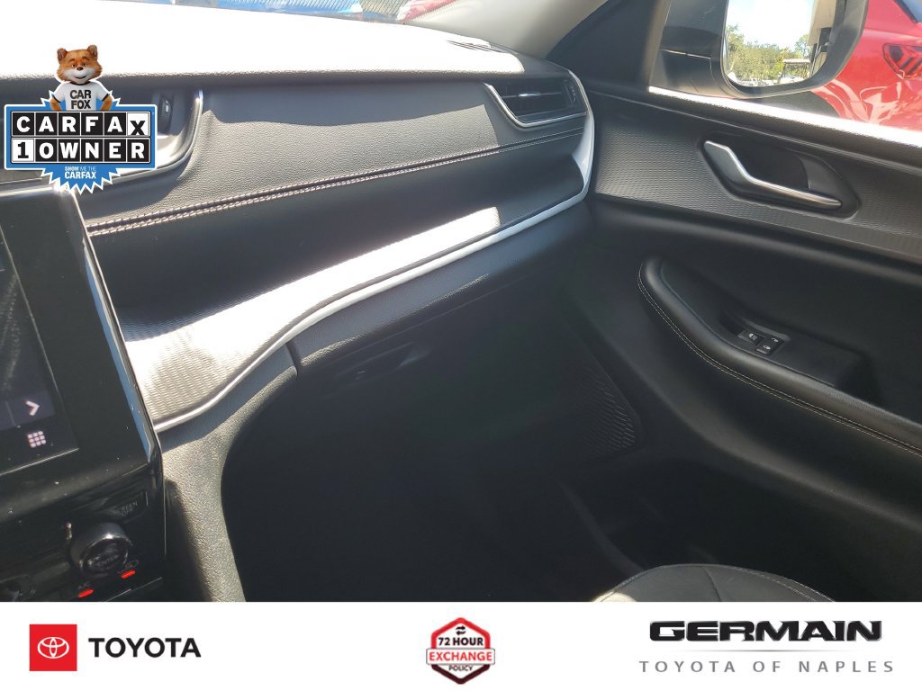 Used 2024 Jeep Grand Cherokee Laredo RWD image 35