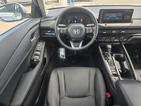 Used 2025 Honda Accord Touring image 17