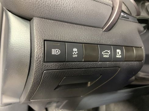 Used 2023 Toyota Camry SE image 17