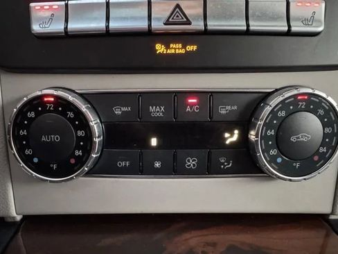 Used 2014 Mercedes-Benz C 250 Sedan image 35