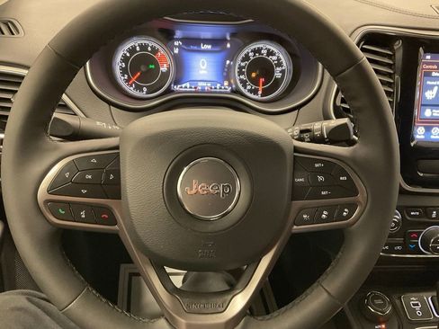 Used 2022 Jeep Cherokee Limited image 20