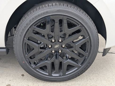 New 2026 Ford Expedition Max Platinum image 11