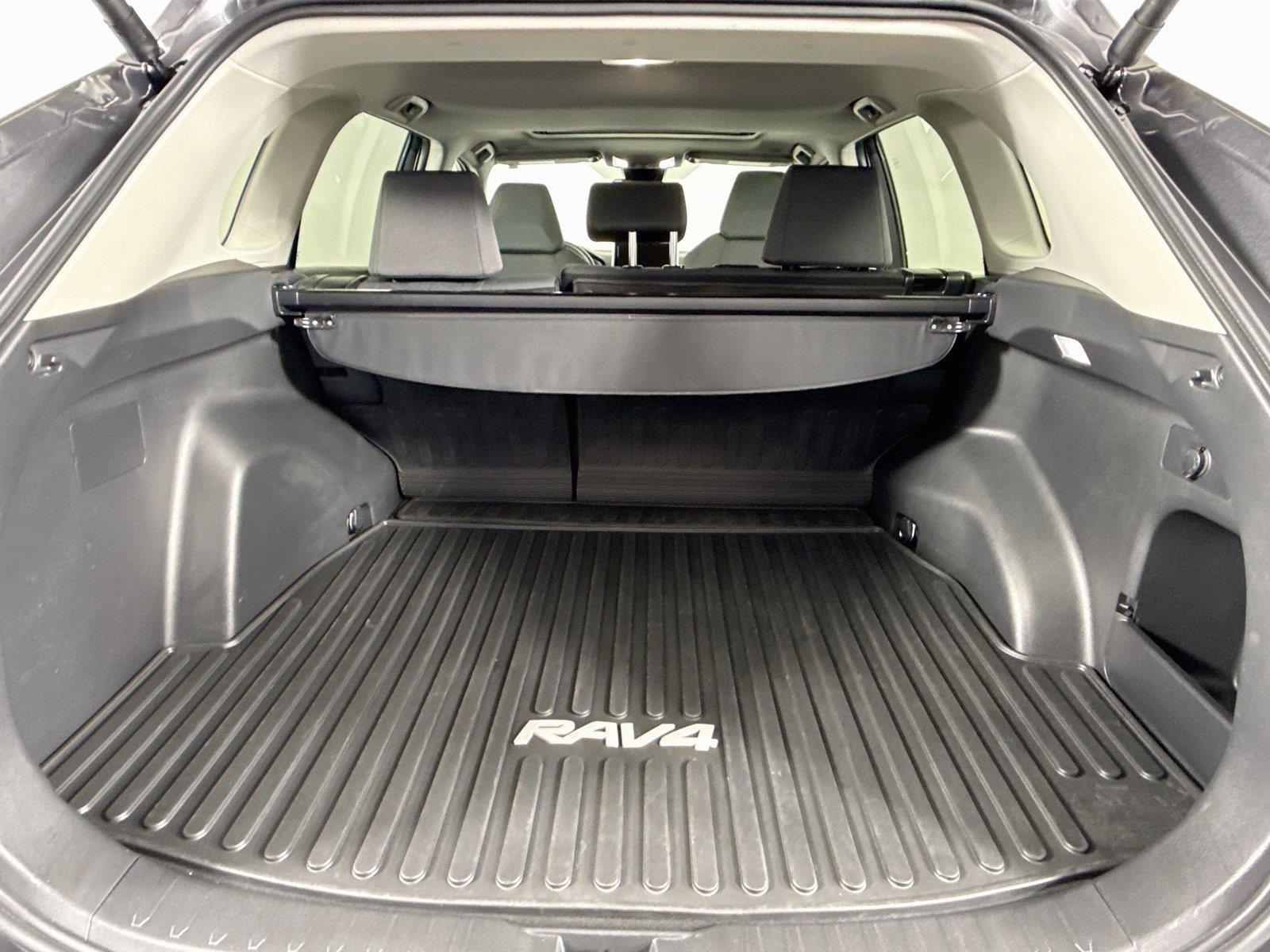 Certified 2025 Toyota RAV4 XLE w/ Convenience Package FWD image 37