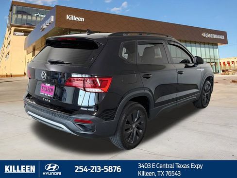 Used 2024 Volkswagen Taos S w/ MDO Package FWD image 8