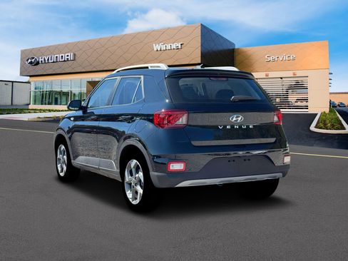 New 2026 Hyundai Venue FWD image 5