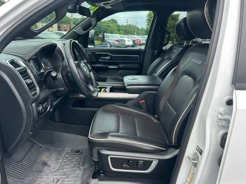 Used 2024 RAM 1500 Laramie AWD/4WD image 16