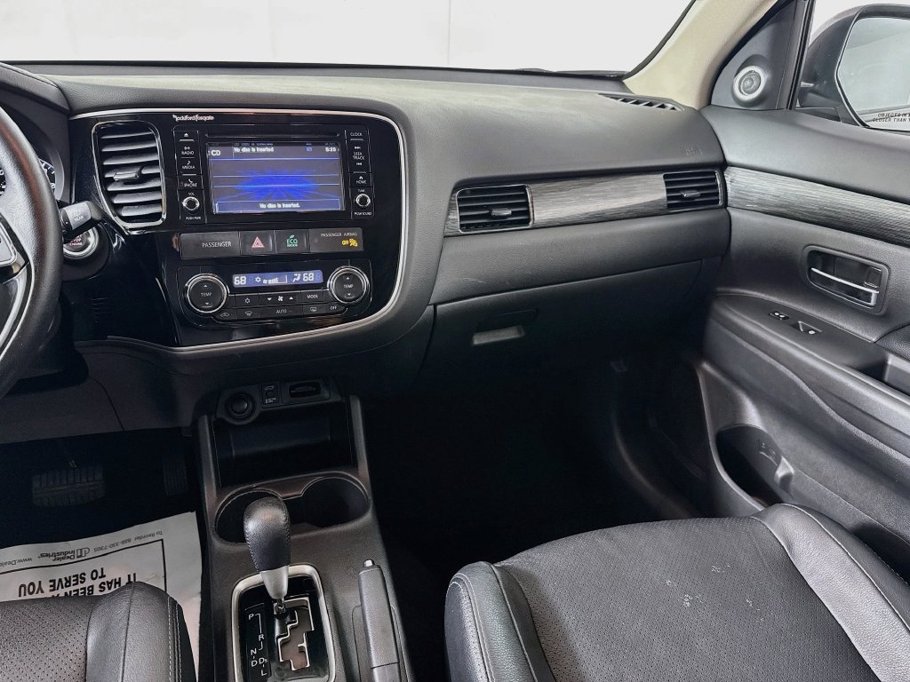Used 2016 Mitsubishi Outlander AWD image 29