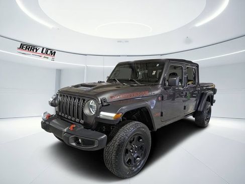 Used 2020 Jeep Gladiator Mojave w/ LED Lighting Group AWD/4WD image 7