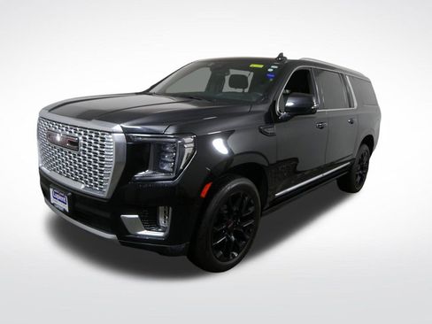 Used 2023 GMC Yukon XL Denali w/ Max Trailering Package AWD/4WD image 10
