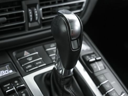 Used 2020 Porsche Macan S image 38