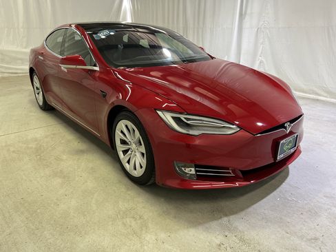 Used 2017 Tesla Model S 90D AWD/4WD image 2
