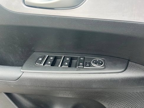 Used 2023 Kia Forte LXS w/ LXS Technology Package FWD image 10