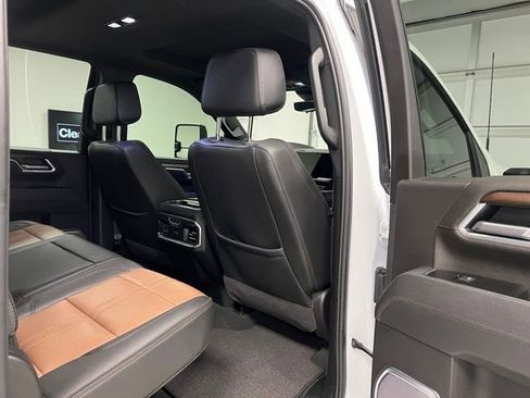 Used 2025 Chevrolet Silverado 3500 High Country w/ Technology Package AWD/4WD image 47