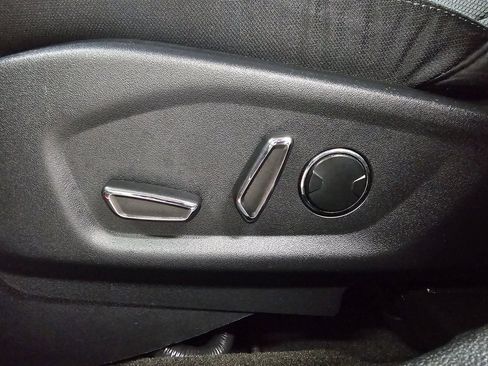 Used 2016 Ford Explorer XLT AWD/4WD image 14