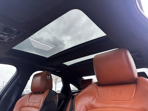 Used 2015 Jaguar XJ R image 26