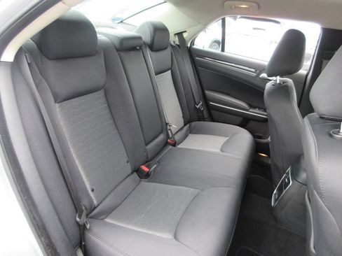 Used 2023 Chrysler 300 Touring w/ Sport Appearance Package RWD image 20