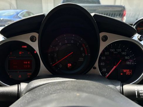 Used 2013 Nissan 370Z Coupe RWD image 10