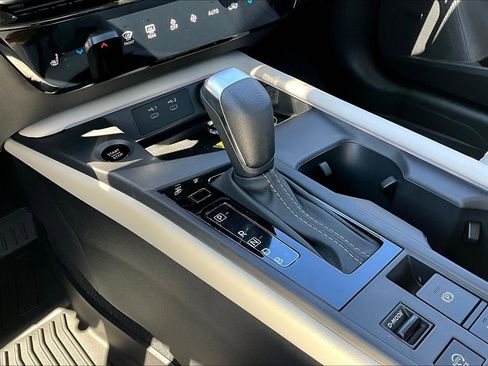 New 2026 Nissan Sentra SL FWD image 12