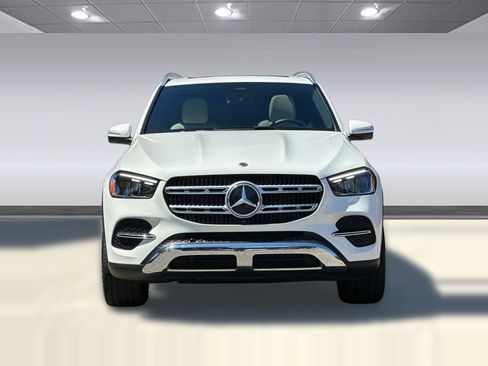 Used 2025 Mercedes-Benz GLE 450 4MATIC image 5