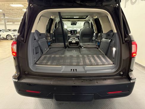 Used 2020 Lincoln Navigator Black Label w/ Cargo Convenience Package AWD/4WD image 25