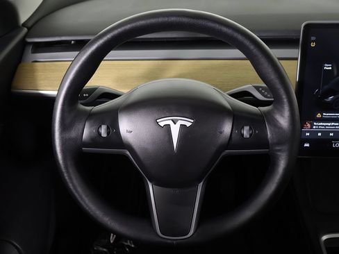 Used 2022 Tesla Model Y Long Range AWD/4WD image 41