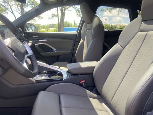 New 2025 Audi Q5 Premium Plus image 17
