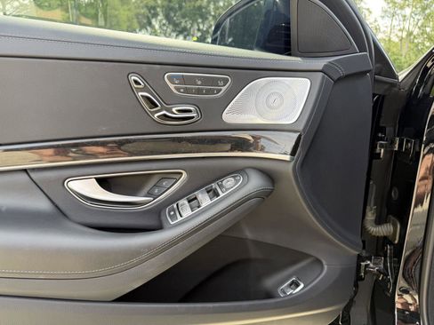 Used 2020 Mercedes-Benz S 560 Sedan image 5