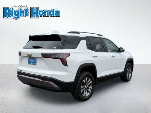 Used 2025 Chevrolet Equinox LT w/ Convenience Package II AWD/4WD image 8