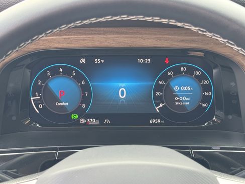 Used 2025 Volkswagen Atlas SE image 23