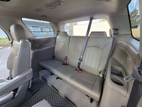 Used 2016 GMC Acadia Denali image 18