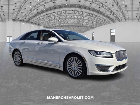 Used 2017 Lincoln MKZ Reserve image 1