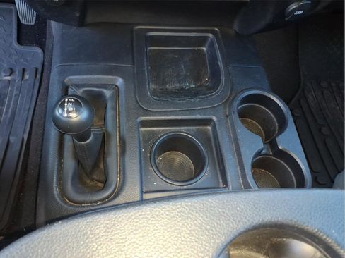 Used 2016 RAM 2500 Tradesman w/ Chrome Appearance Group image 24