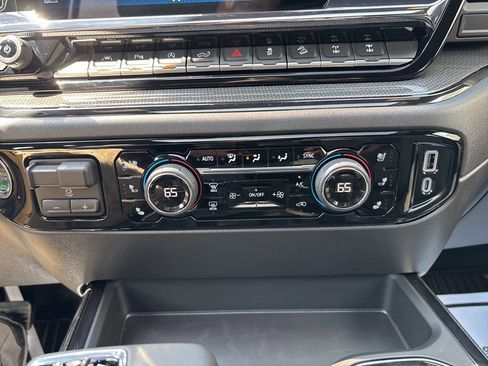 Used 2025 Chevrolet Silverado 1500 ZR2 w/ Technology Package AWD/4WD image 30