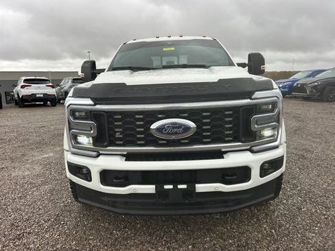 Used 2025 Ford F450 Platinum w/ FX4 Off-Road Package image 8