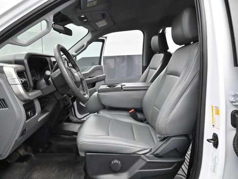 Used 2023 Ford F350 XL w/ XL Driver Assist Package AWD/4WD image 12